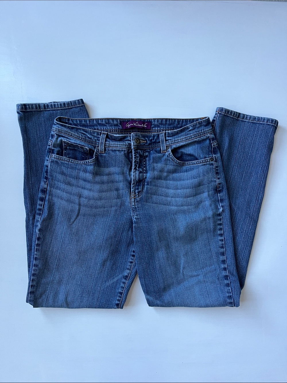 Gloria Vanderbilt Straight Leg Jeans in Medium Blue Denim